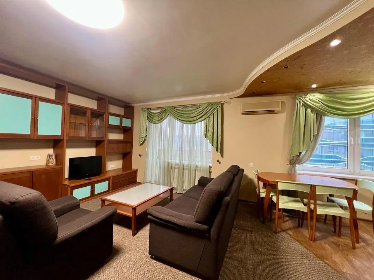 Apartment In The Center Of Kiev