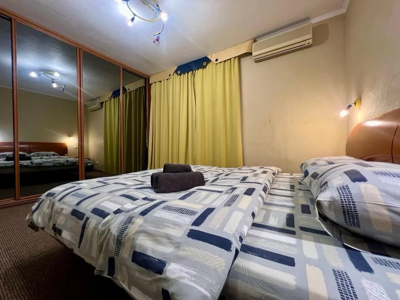 Apartment In The Center Of Kiev