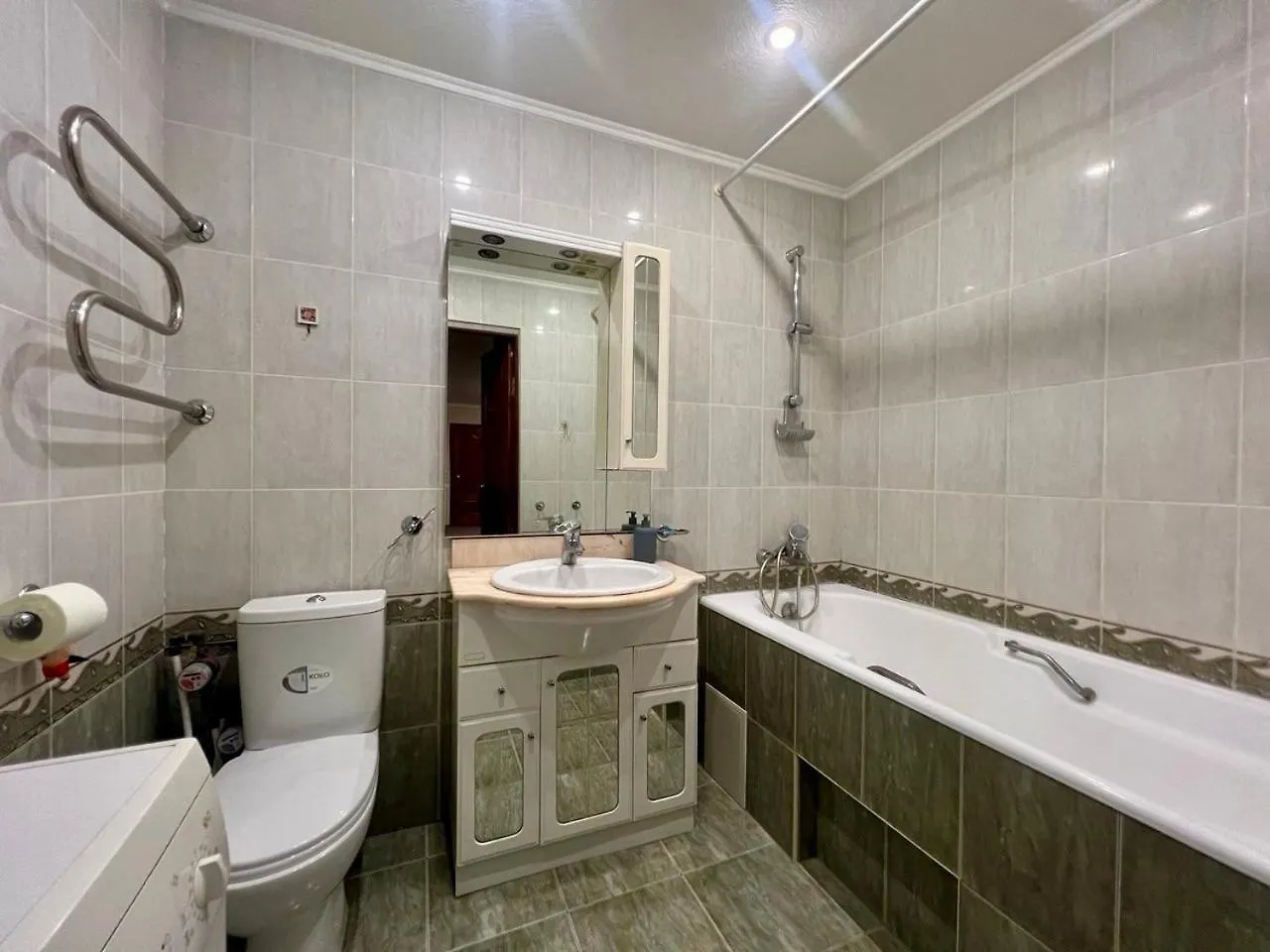 Apartment In The Center Of Kiev
