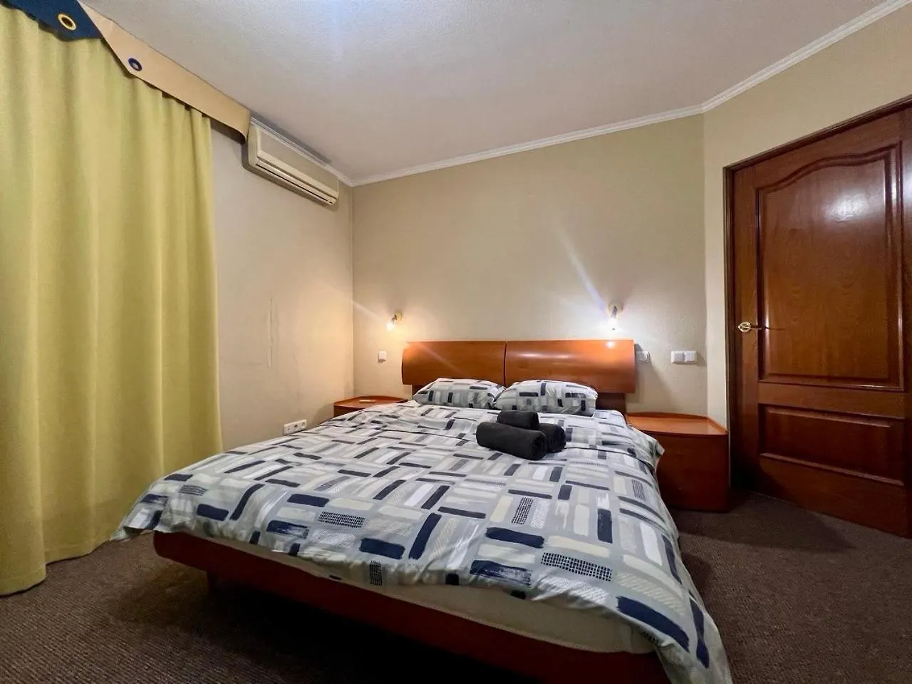 Apartment In The Center Of Kiev